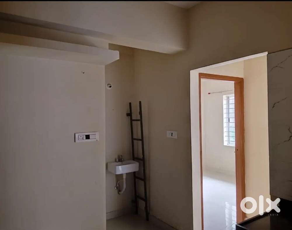 A 2bhk posh house on lease or rent