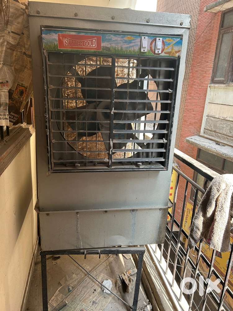 Metal cooler heavy fan with cooler metal stand