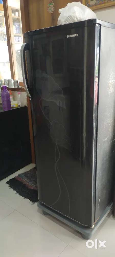 Samsung refrigerator 190 litre good condition cooling fast urgent sale