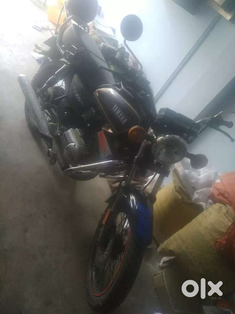 Rx100 ,fc current 1993,new battery exide, fog light,hazad,disc break