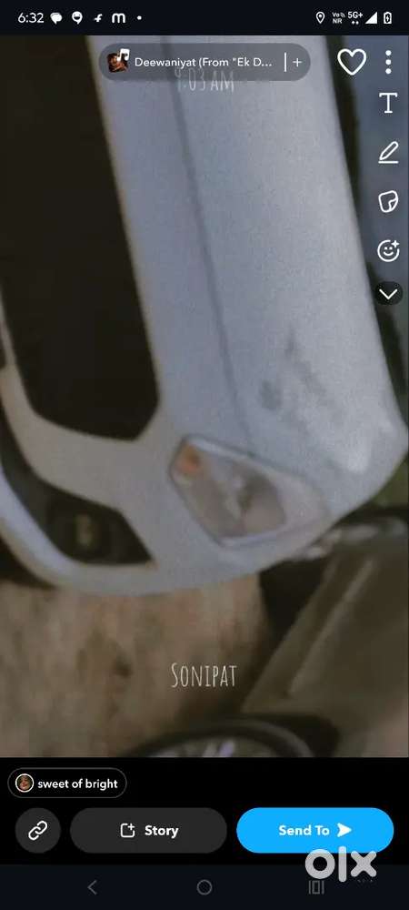 Good condition car with base tube ambiance lights