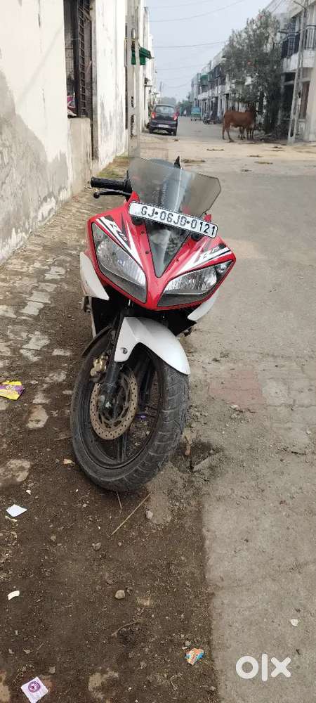 R15 v2 (red limited) with rear and front tyre new