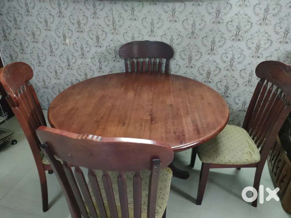 Dining Table with Four Chair