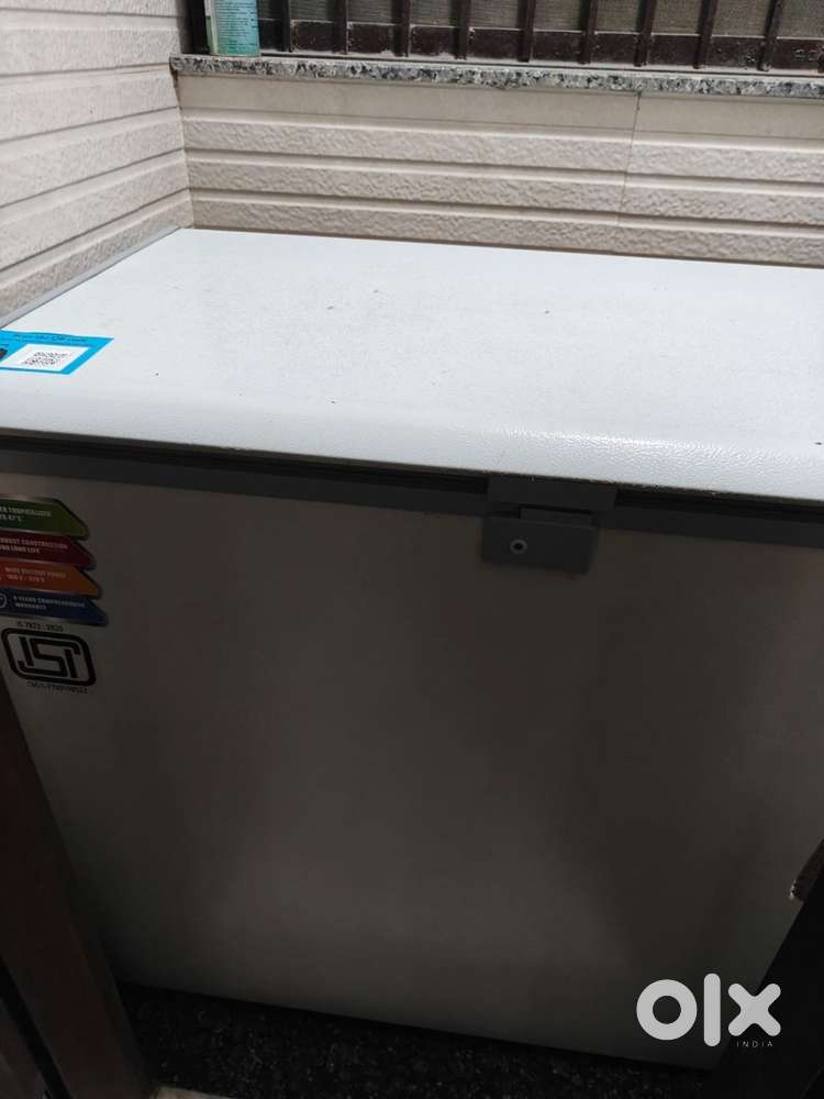 BLUESTAR DEEP FREEZER 201 LTR