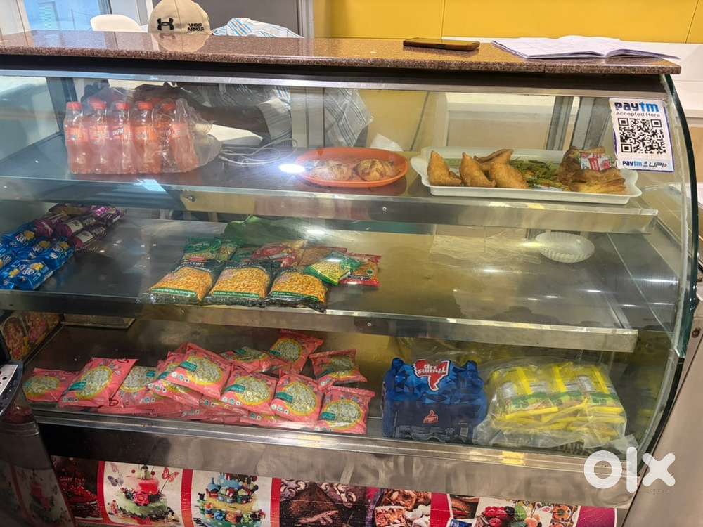 Glass display counter