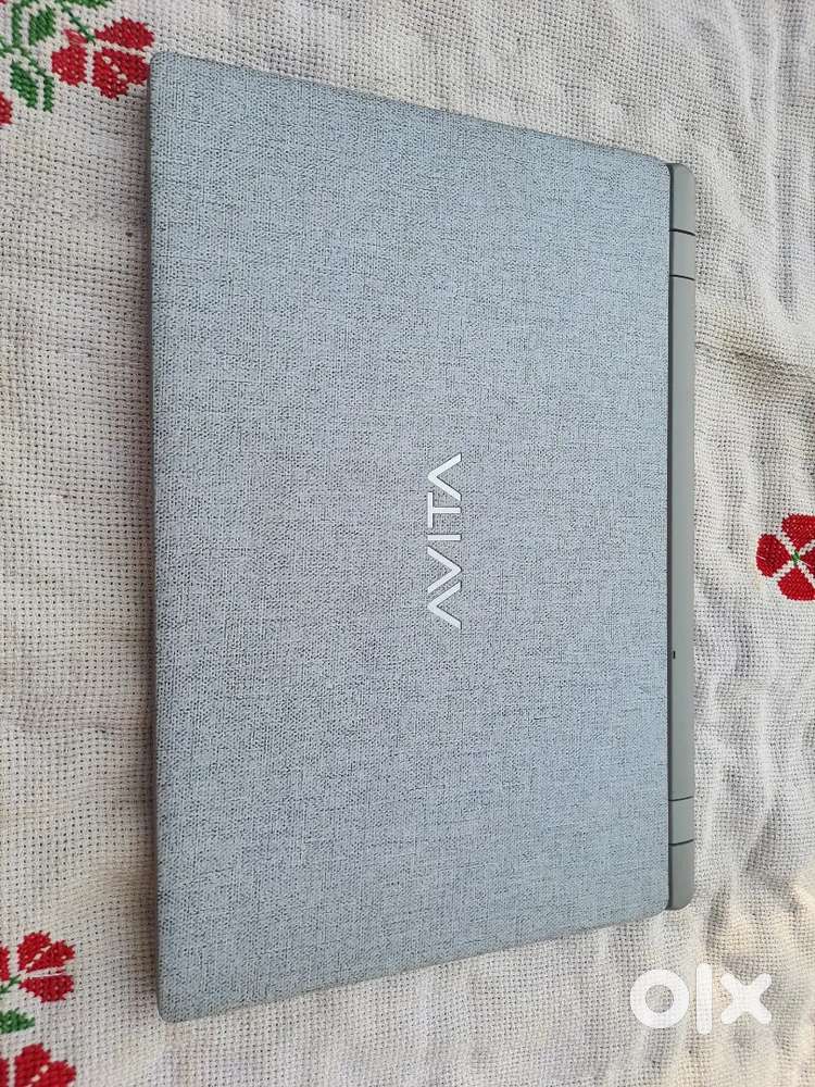 Unused laptop AVITA