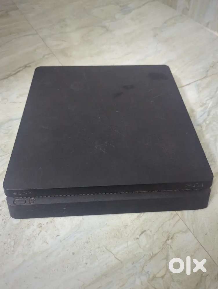 PS4 SLIM 1TB