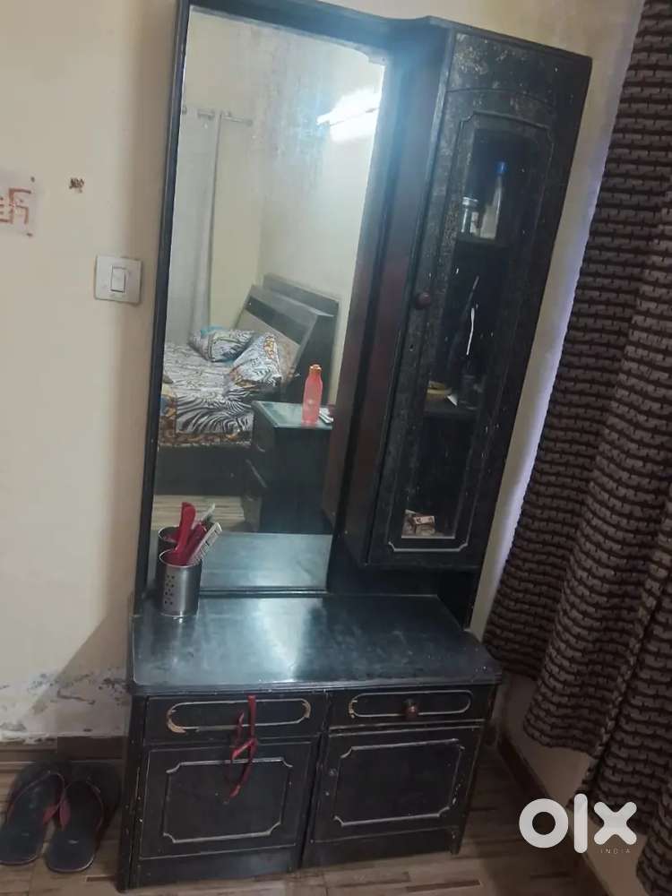 Dressing table fir sale