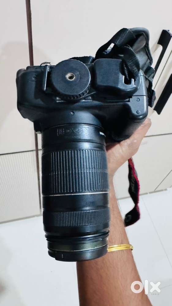 Canon EOS 700D