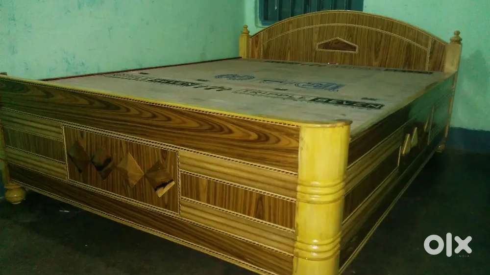 Showroom condition box bed queen size