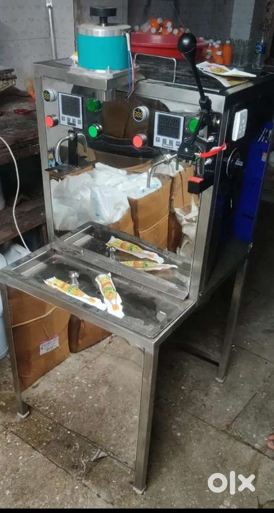 LIQUID FILLING MACHINE,WATER FILLING MACHINE,WARER BOTTLE  MACHINE