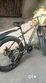 साइकिल गुड कंडीशन है। डिस ब्रेक है