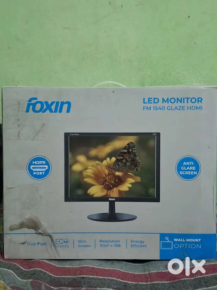 Selling urgently ,monitor is in new condition without use new moniter