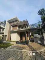 SPACIOUS 4BHK HOUSE FOR SALE AT ALUVA VAZHAKULAM