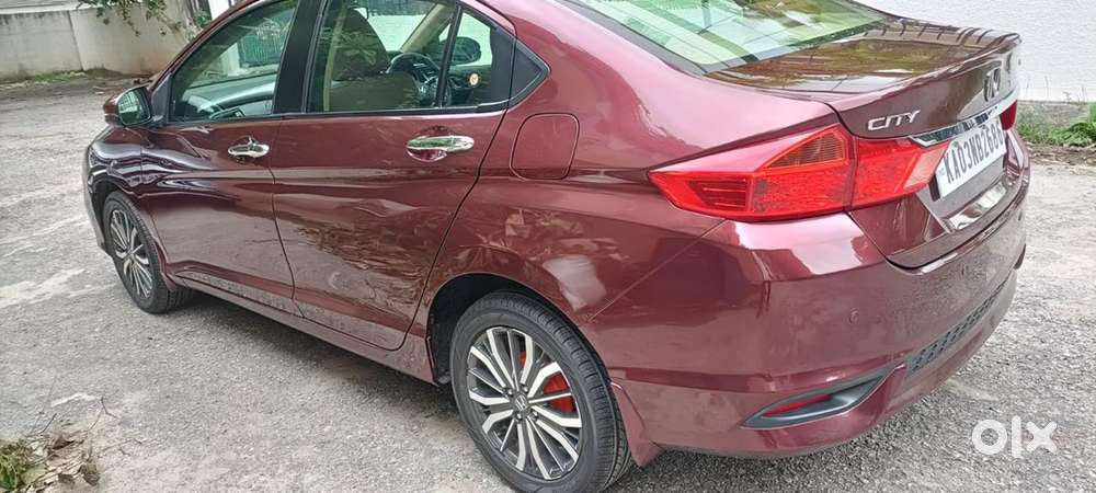 Honda City 2017 Petrol very less driven
