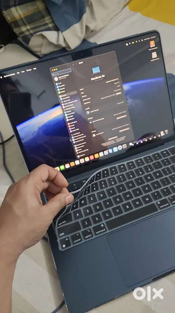 Macbook air m4  13 inch , with applecare+