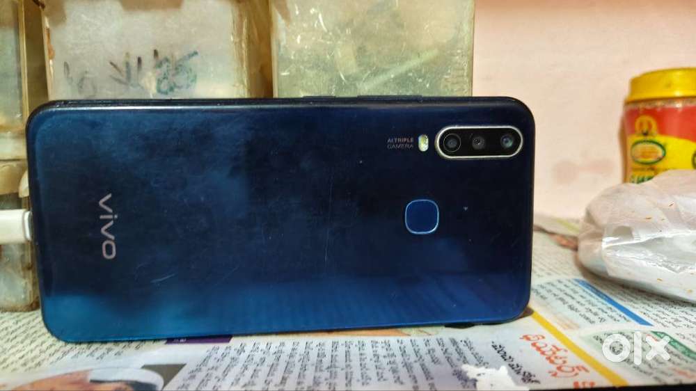 Vivo    y15 4gb ram 64gb memory