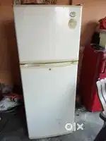 L.G freade Duble door Good condition