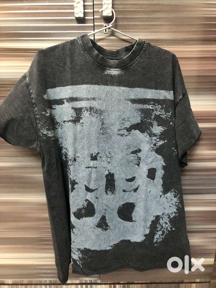 selling premium tshirts