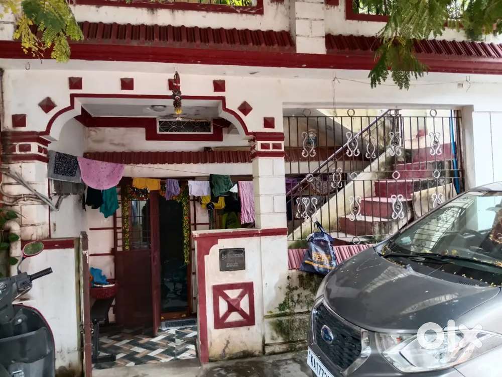 First floor for rent preferred only Hindu
