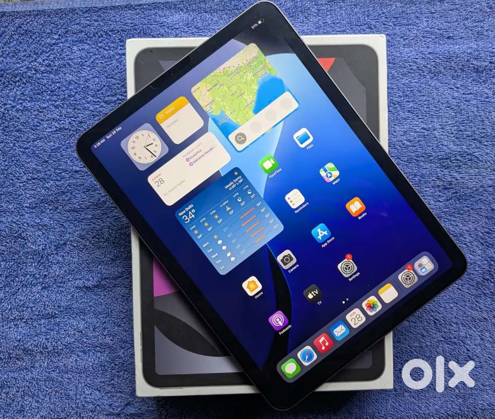 Apple iPad Air 4 64GB Wifi (Mint Condition)