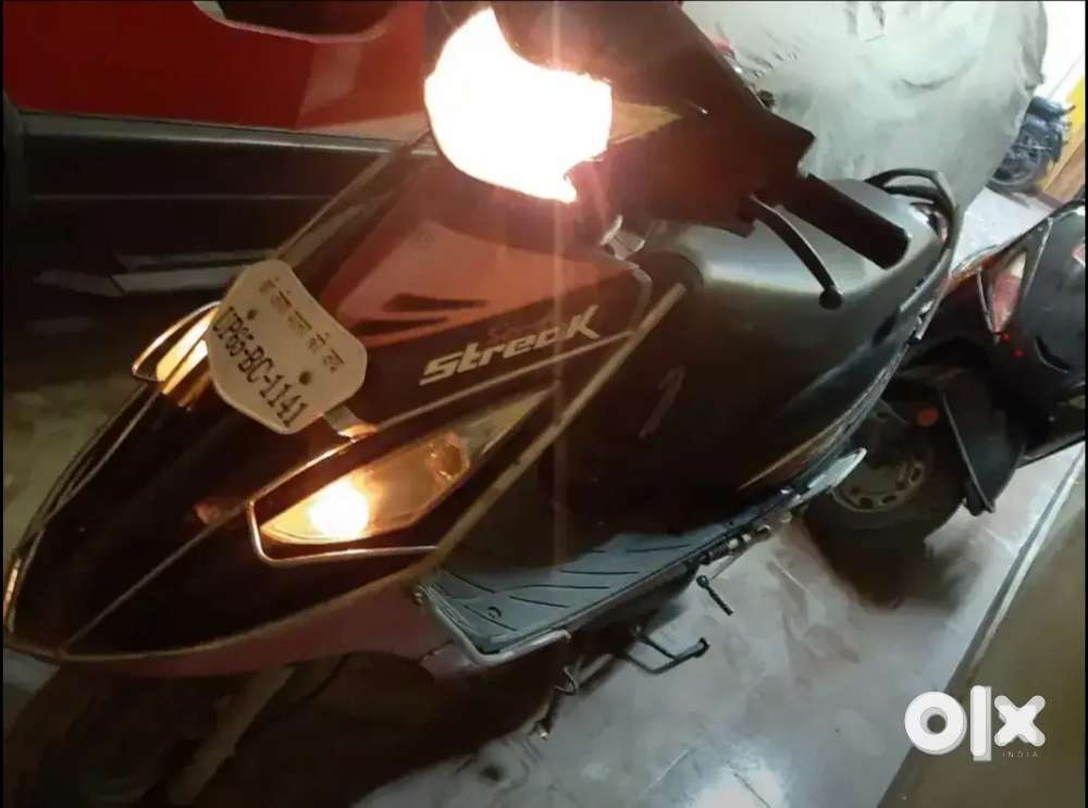 TVS STREAKS SCOOTY!! PERFECT FOR WOMEN
