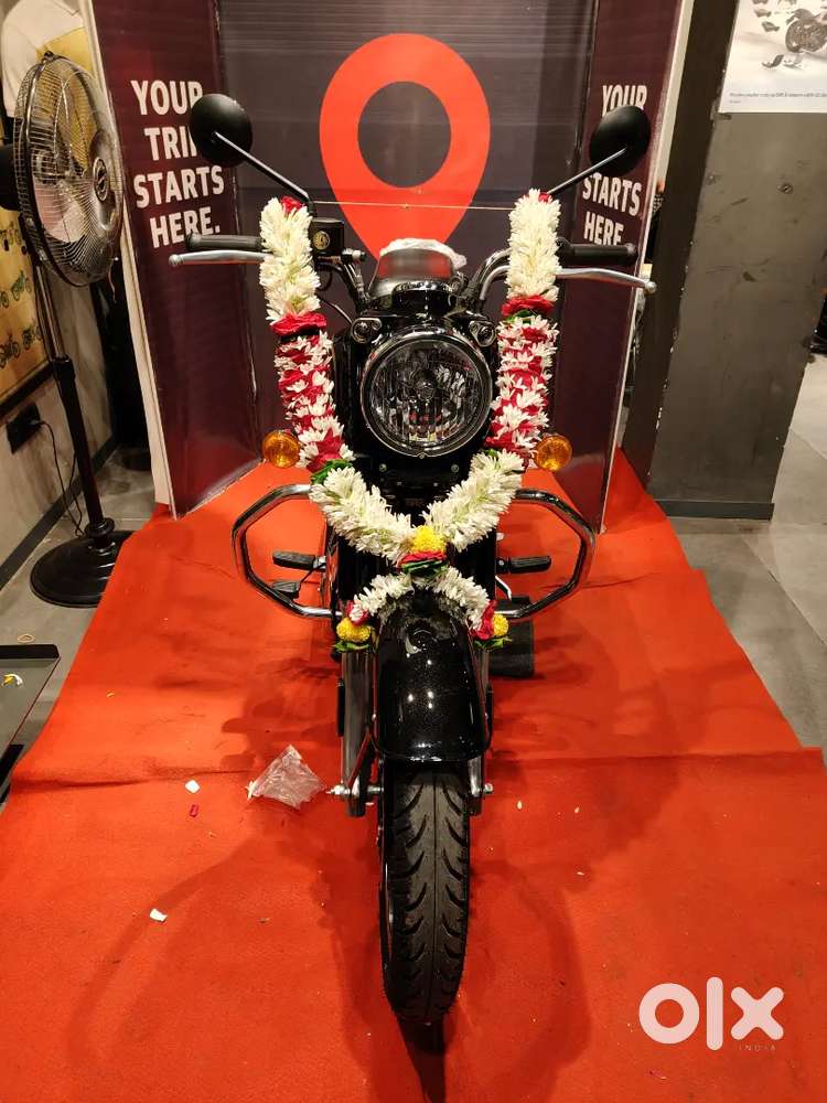 Royal Enfield Bullet 350 Battalion Black