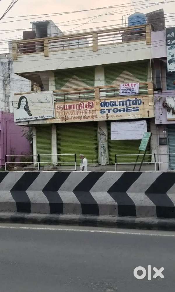 Shop for rent in the main place (1st floor)