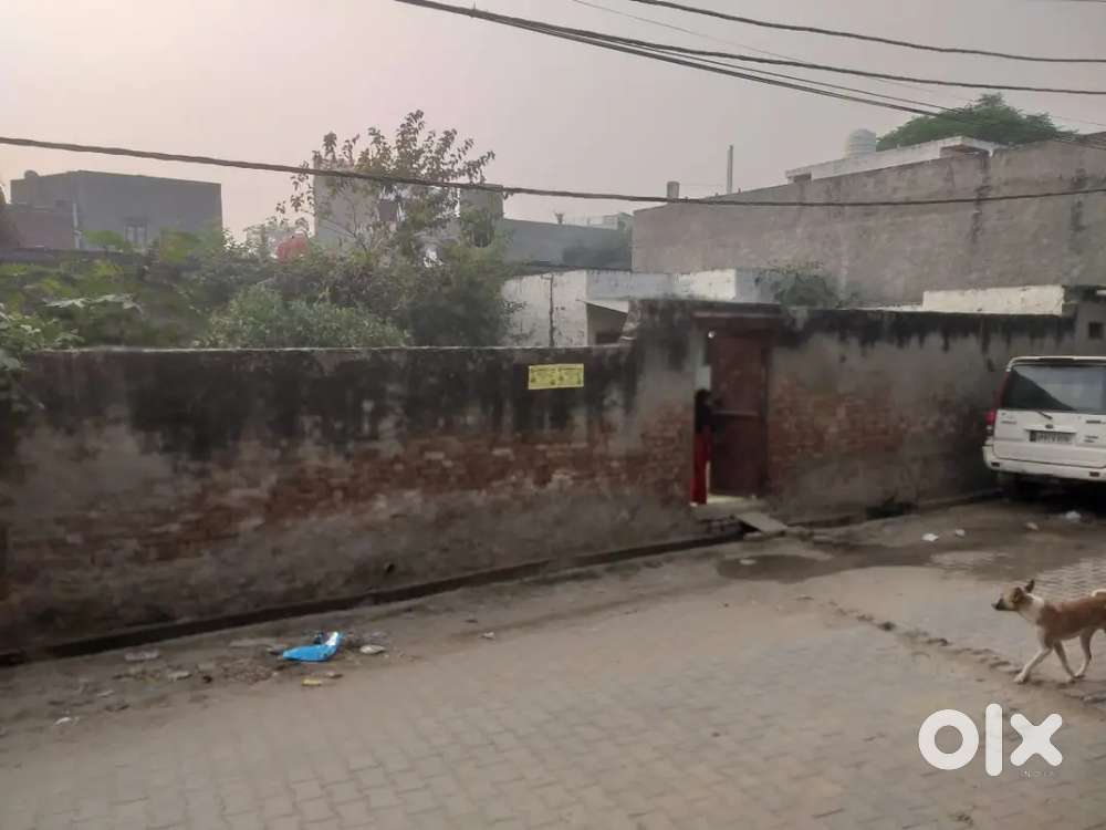 300 Gaz Plot for Sale  – Ideal for Godown, Business Setup, or Karkhana