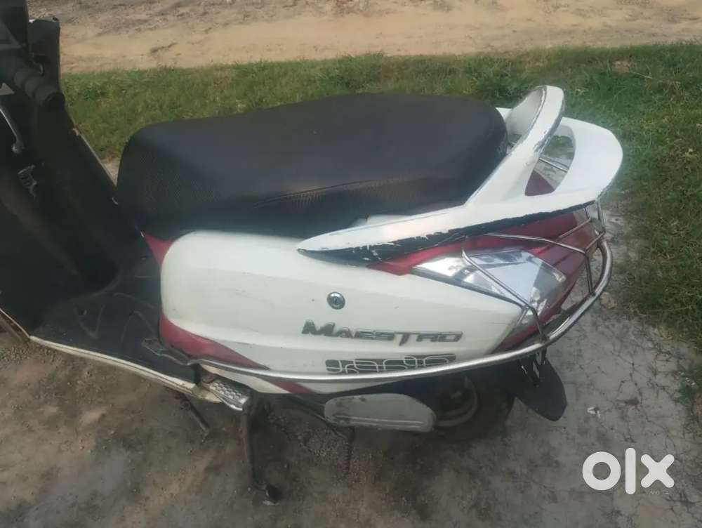 Scooty fully condition m h time wale dur rhe