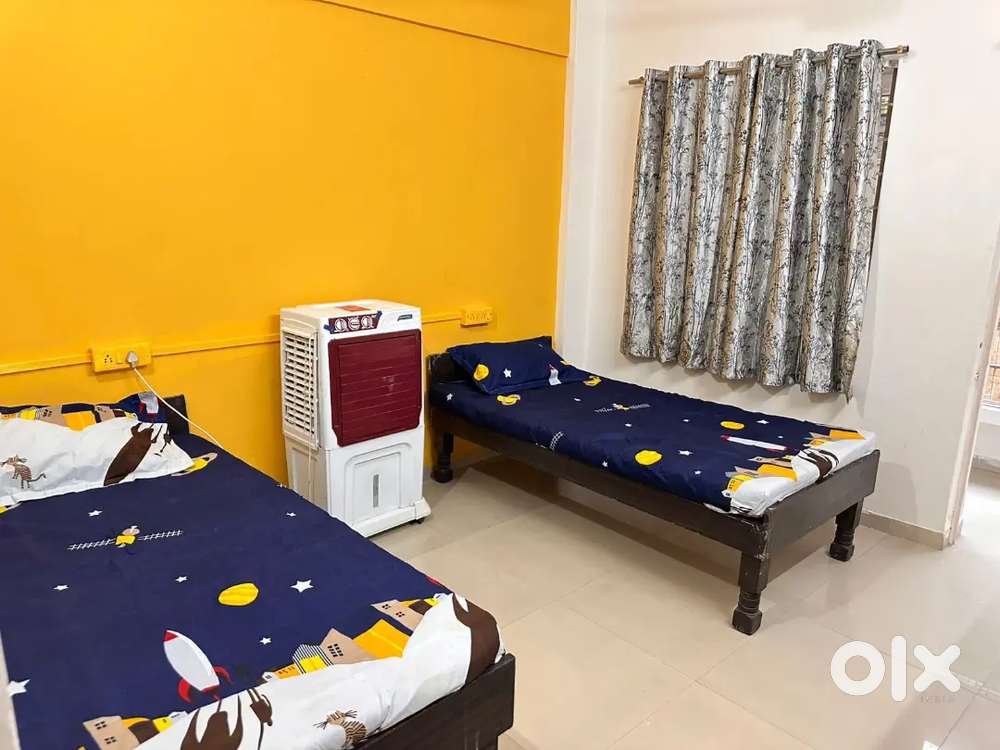 Fully furnished girls pg available with lowest budget at fatehganj