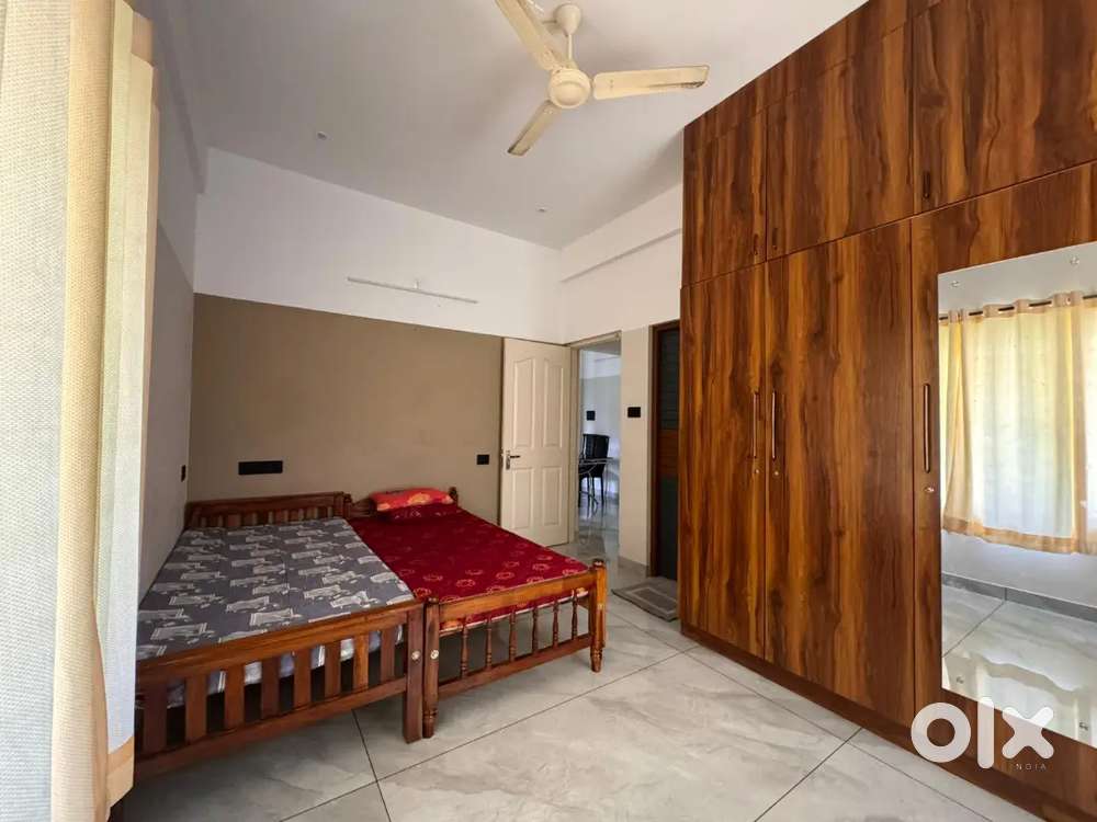 10 Cents, 3000 Sqft, 4 BHK, Urgent House Sale at Near General Hospital