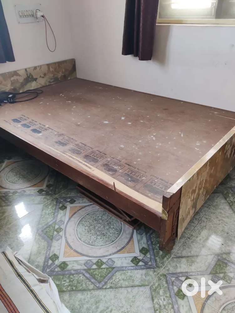 Wooden Bed (4*6) (Available)