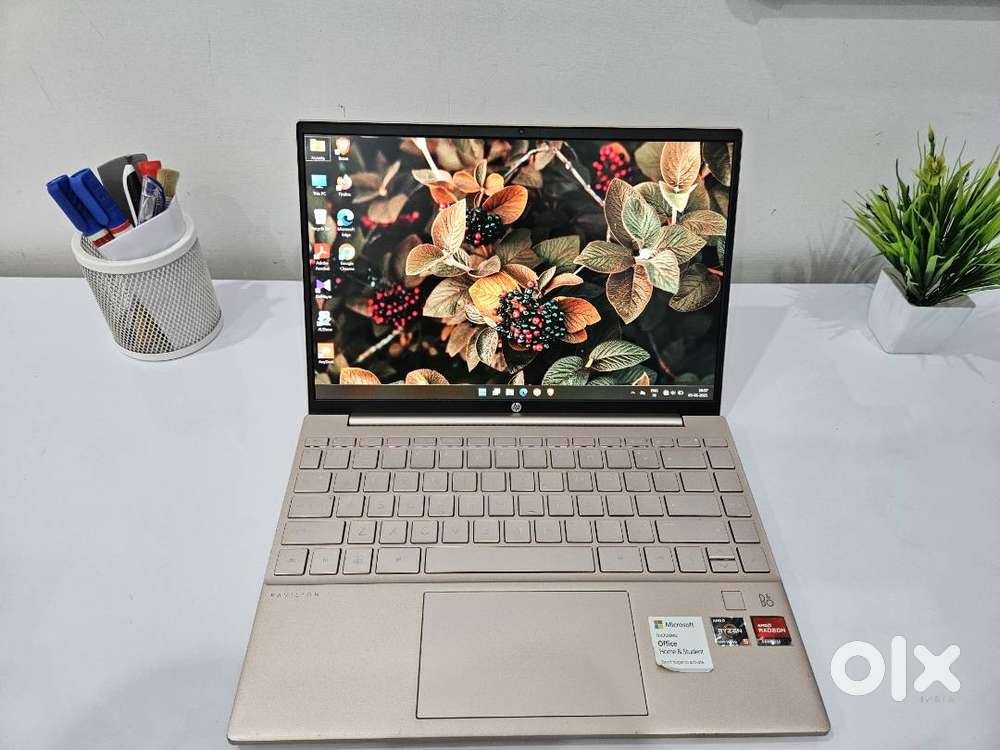 Hello, I’m selling my HP Pavilion Aero 13 laptop.