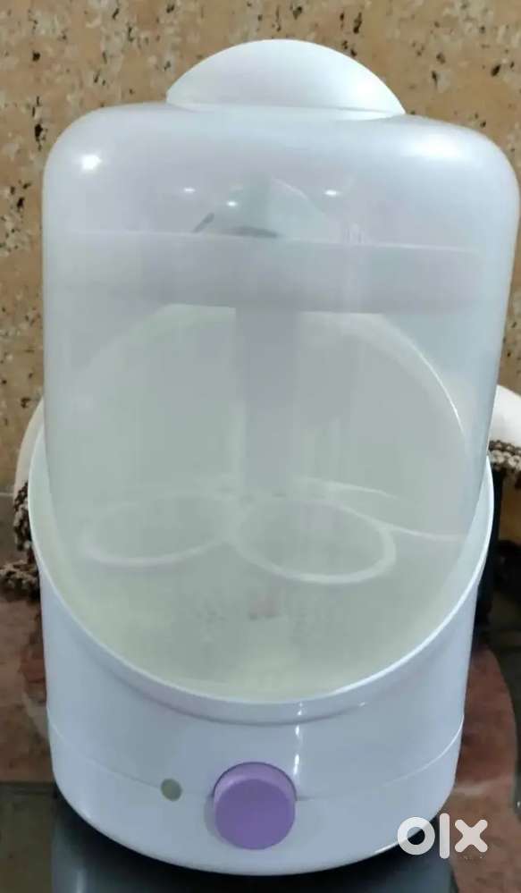 Chicco baby bottle sterilizer (6 bottles)