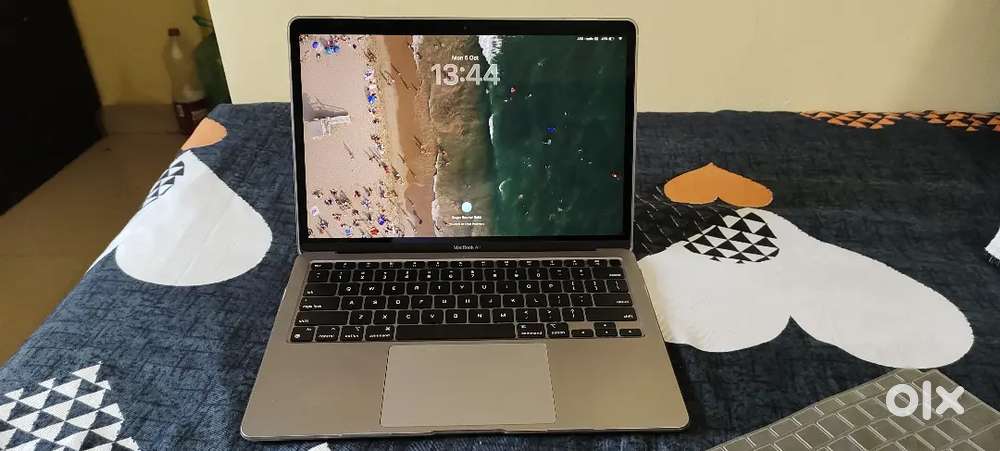 MacBook m1 2020 model