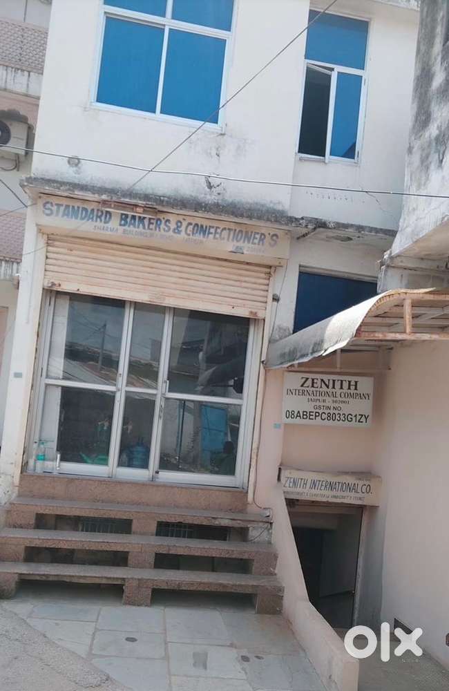 Ground floor Prime location available for rent at MI road