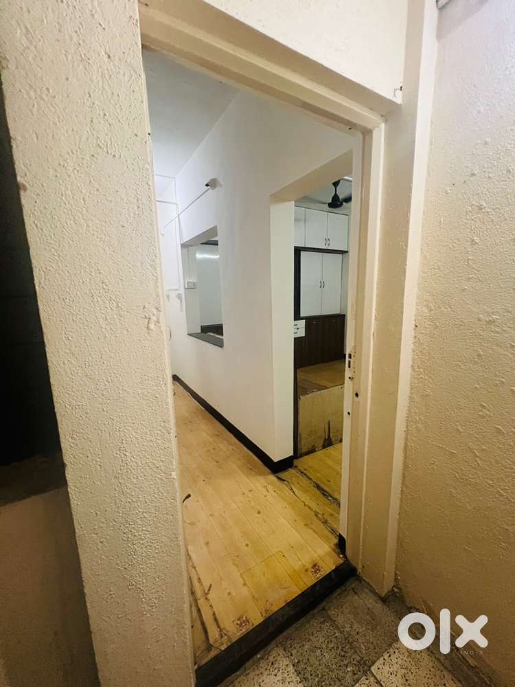 3 bhk semi furnished flat for sale near rajwada satara