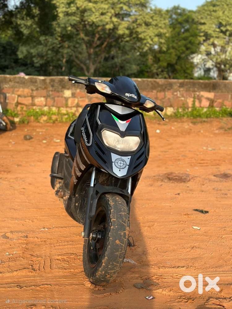 Good condition aprilia storm 125 end 2021 model