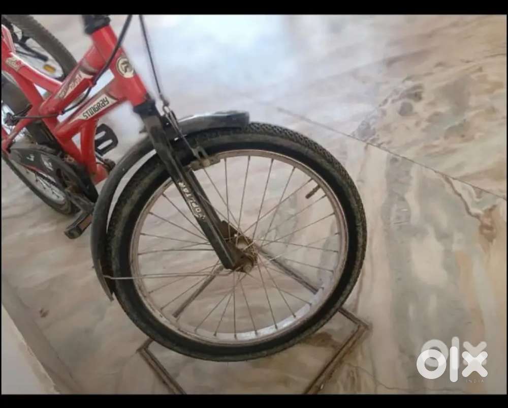Hero cycle red color