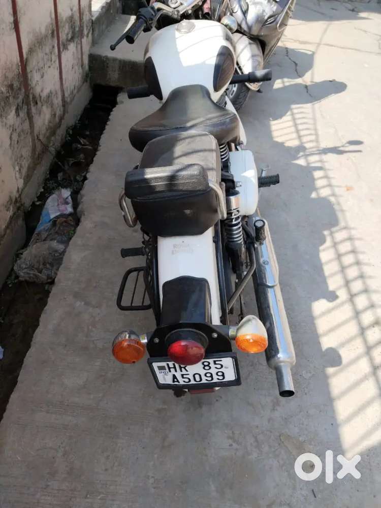 Good condition white colour less driven