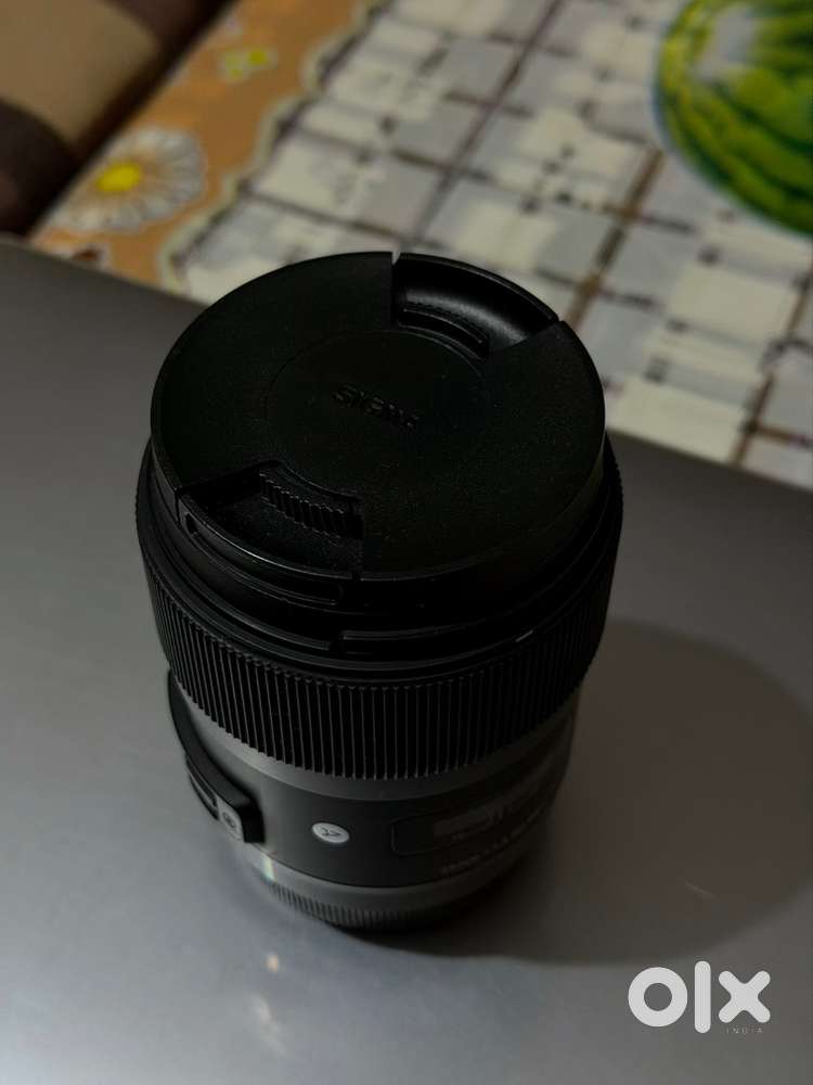 Sigma 35mm Fl.4 Art DG HSM Lens 4 Canon & sony, Black, with carry bag