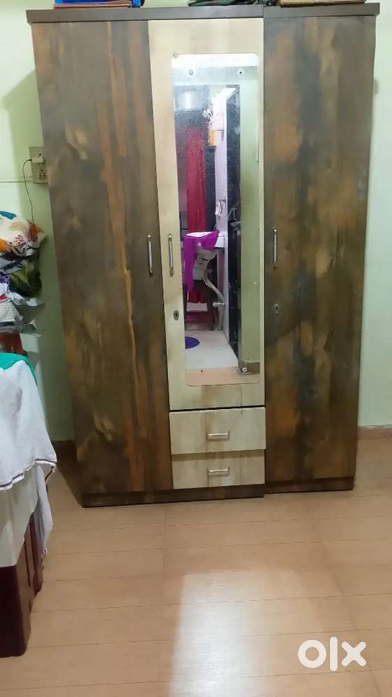 Spacious double wardrobe in superb new condition