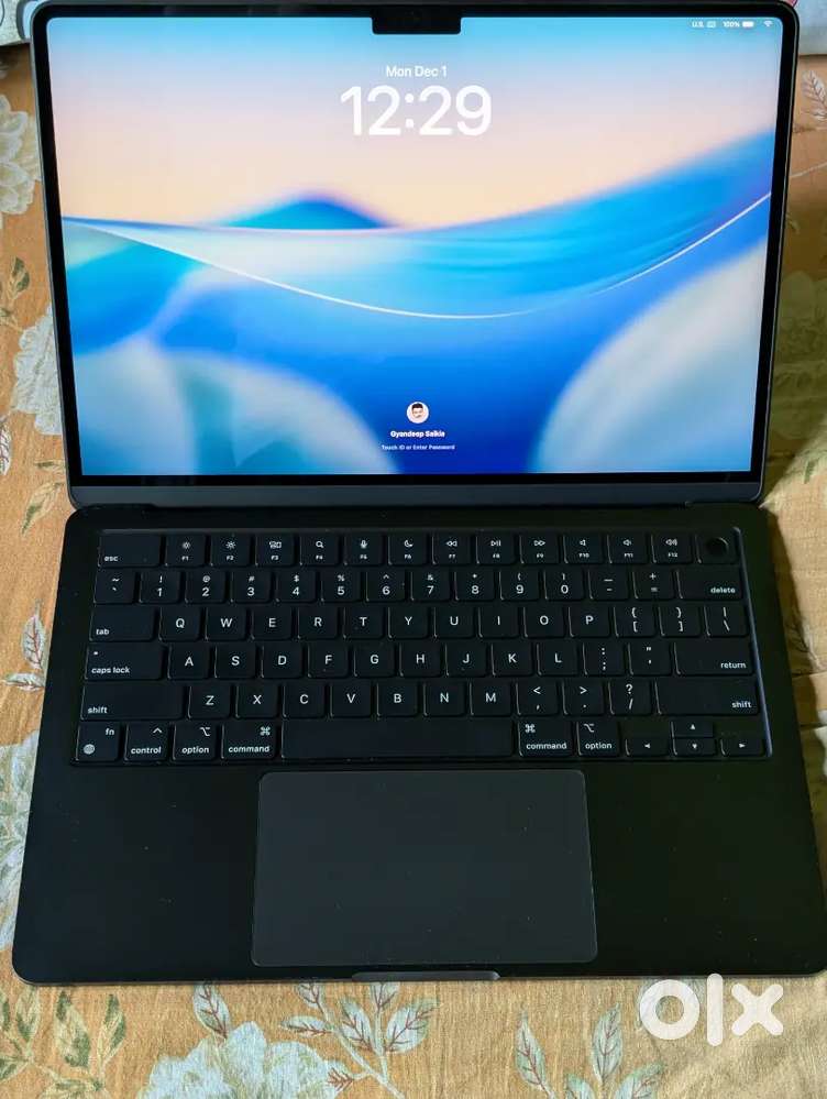 Macbook Air M2 2022 8GB RAM