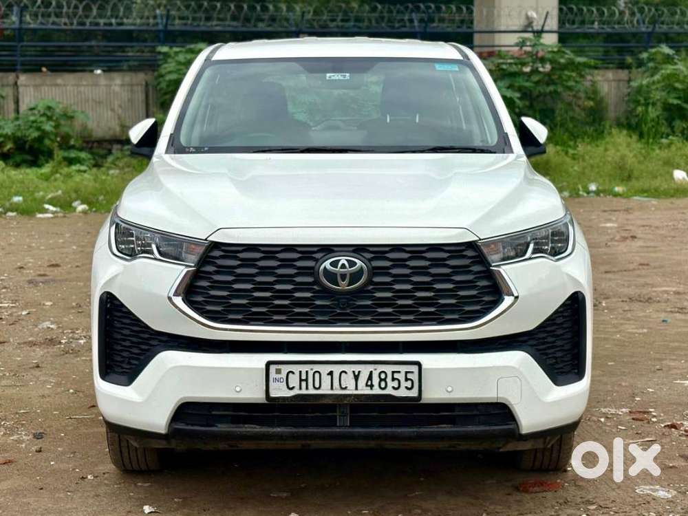 Toyota Innova Hycross 2.0 VX Hybrid 7 STR, 2025, Petrol