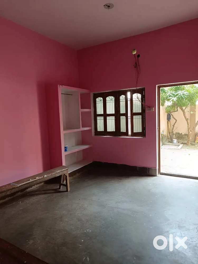 Room available for students