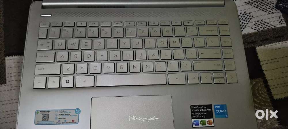 Hp 14s intel core i3,
8 GB
Storage 256
.