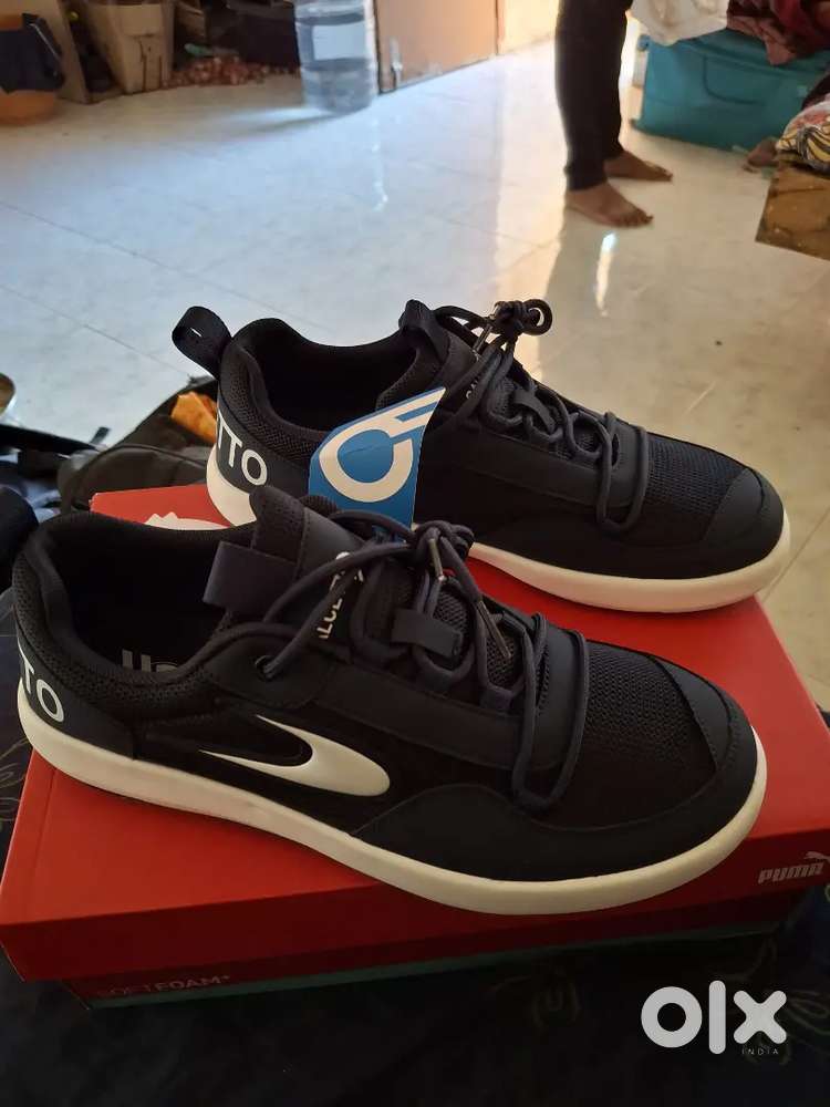 Calcetto navy blue sneakers size 11