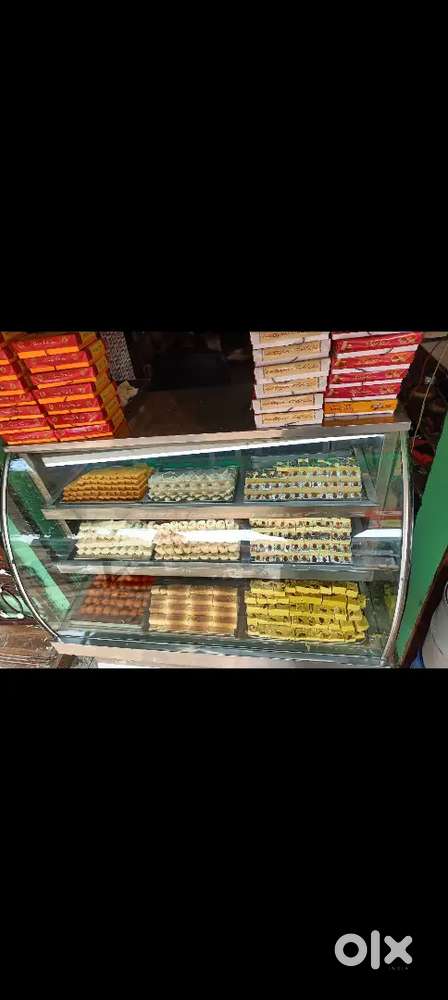 Running shop ka sara sman bikau h