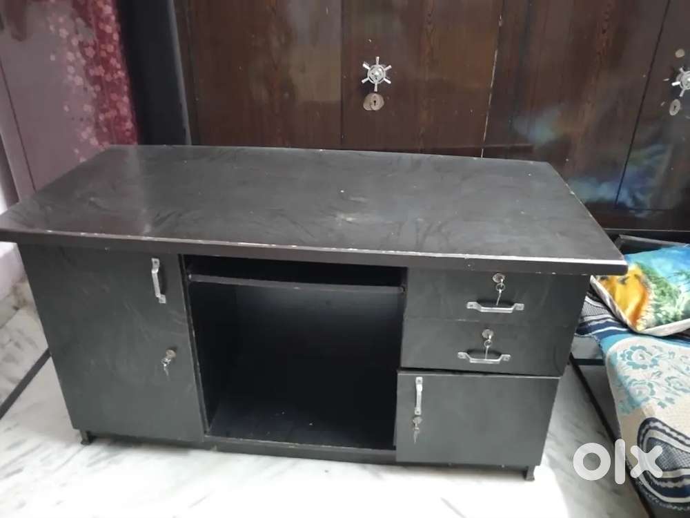 Counter table